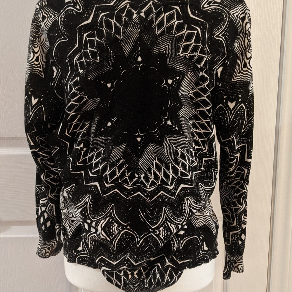 Cardigan - Picture 2 of 3